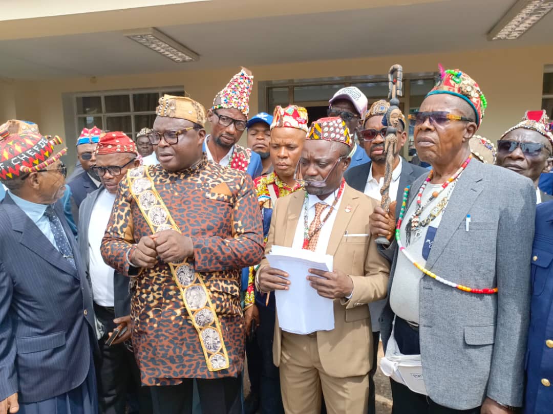 Les chefs coutumiers apportent le soutien à la candidature de Me Crispin Mukendi 