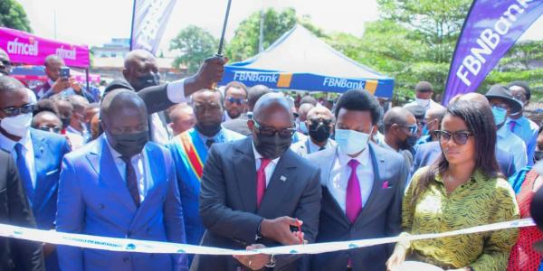 REC recoit son siege de la part du Premier Ministre