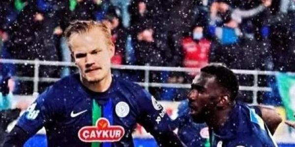 Rizespor de Yannick Bolasie crée la sensation en battant le leader du championnat 