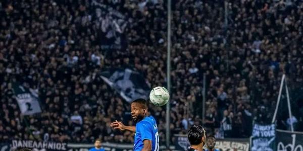 Cédric Bakambu lors du match retour Marseille contre Paok 