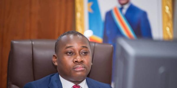 Le ministre de l'Aménagement du territoire Guy Loando 