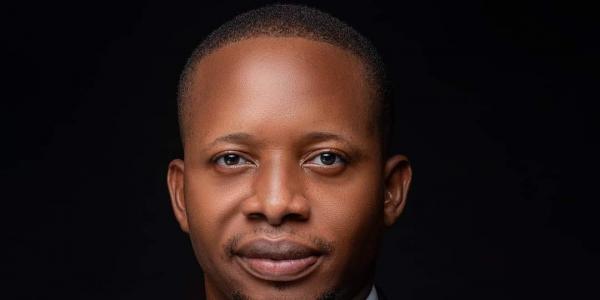 Me Guylain Mwanji , communicateur de l'Alliance pour le changement