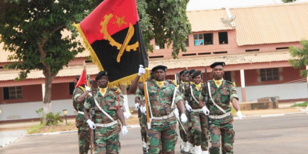 Les militaires angolais 