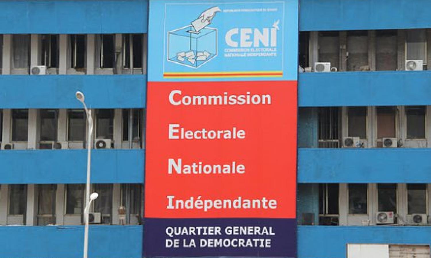 La Ceni recoit les dossiers de candidatures au poste de gouverneur