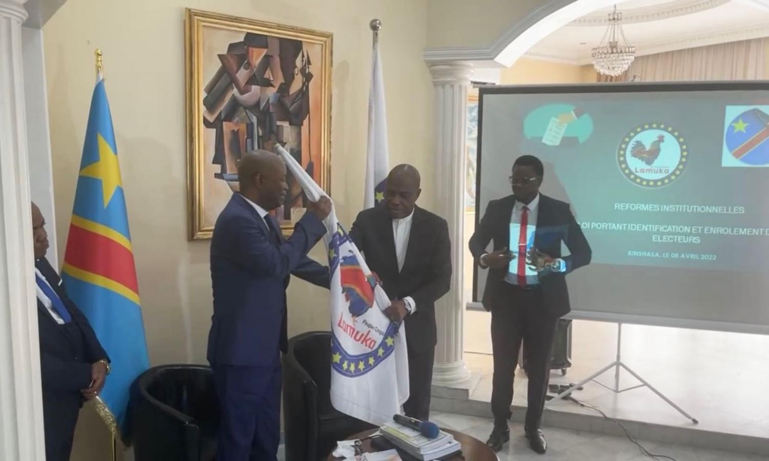 Passation de pouvoir entre Martin Fayulu et Adolphe Muzito à la tête de Lamuka