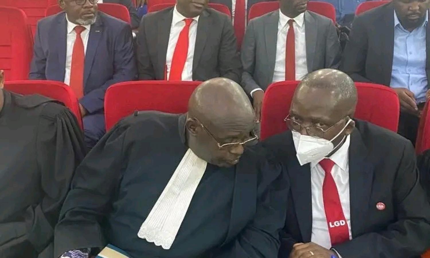 Matata Ponyo et ses avocats à la Cour de Cassation à Kinshasa 
